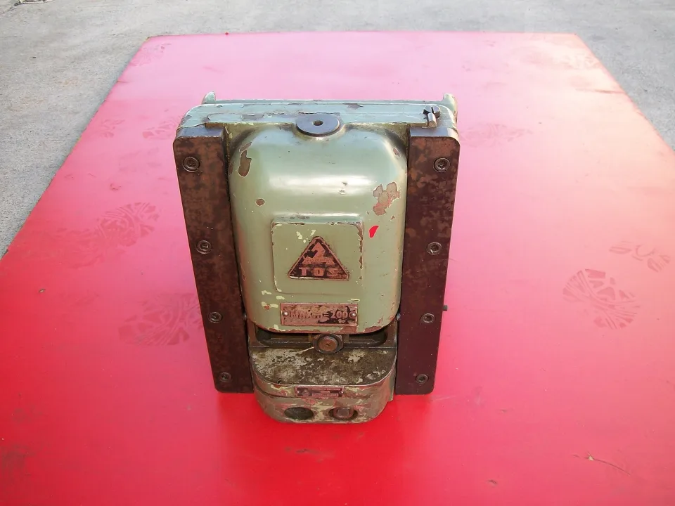 TOS HOB-20-3A Used Slotting Head