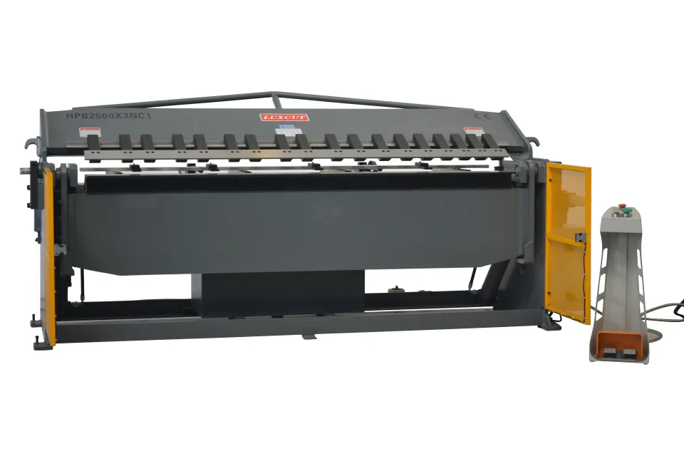 LUXCUT HBP2500x3mm NC1 Hydraulic Folder