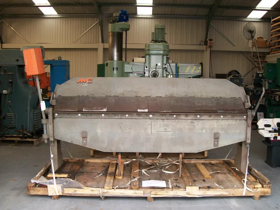 AMC 2450mm x 2mm Used Box & Pan Folder