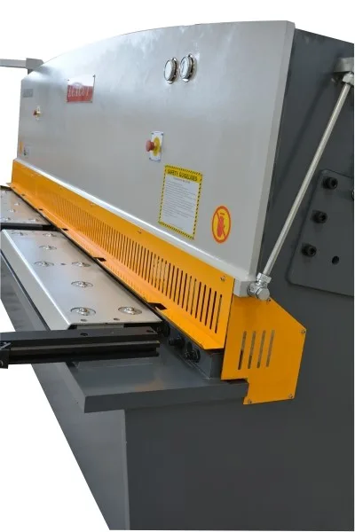 LUXCUT GHS2500NCx4 Swing Beam Hydraulic NC Guillotine