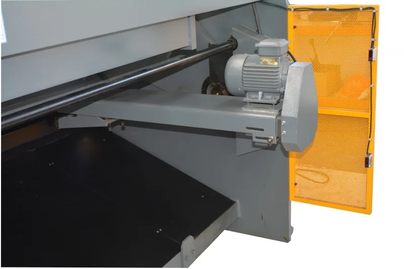 LUXCUT GHS2500NCx8 Swing Beam Hydraulic NC Guillotine
