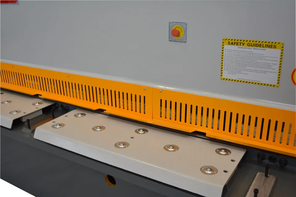 LUXCUT GHS4000NCx6 Swing Beam Hydraulic NC Guillotine