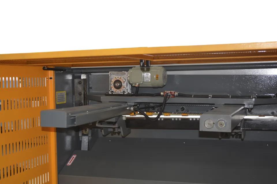 LUXCUT GMV1250x3.5 Electro Mechanical Shear