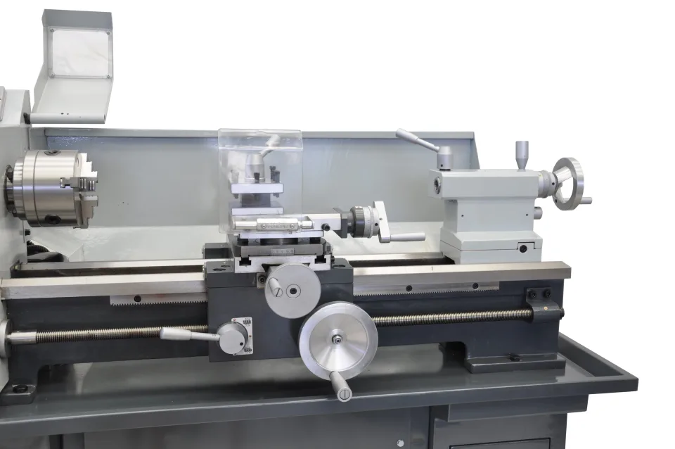 Luxcut 6128 x 700 Single Phase Lathe