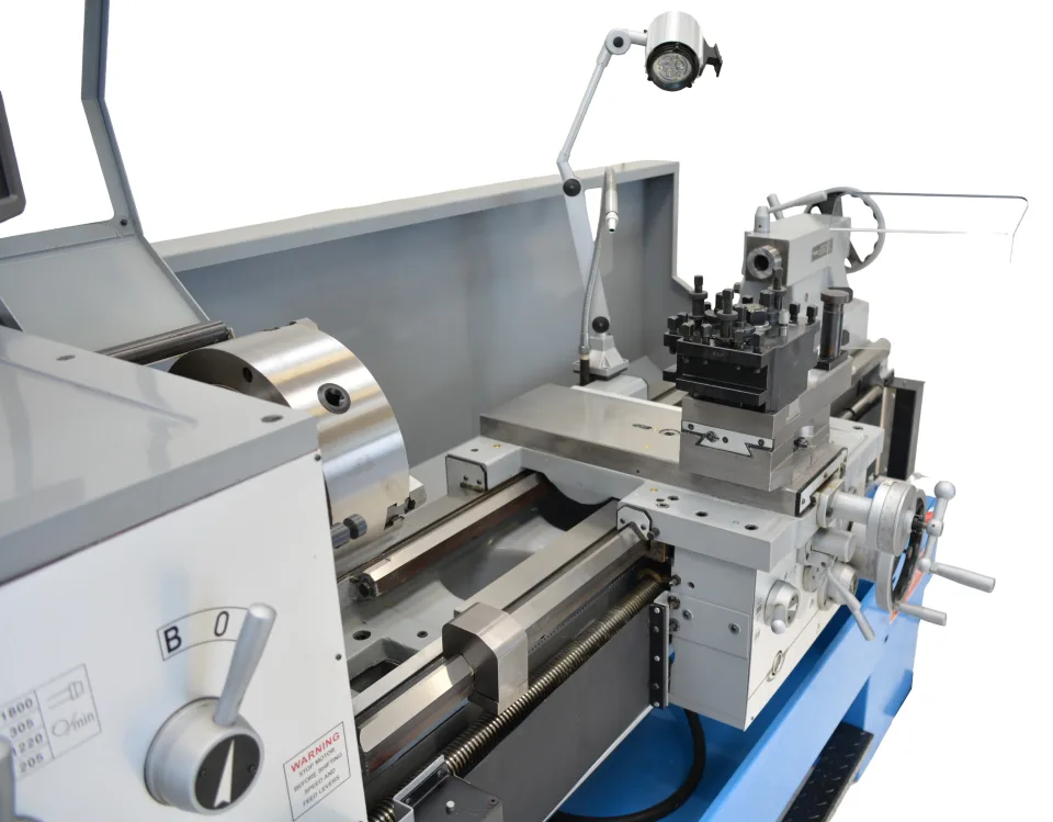 Luxcut Z460 x 1000 Centre Lathe