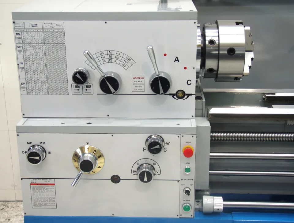 Luxcut Z410B x 1000 c/w 80mm bore Centre Lathe