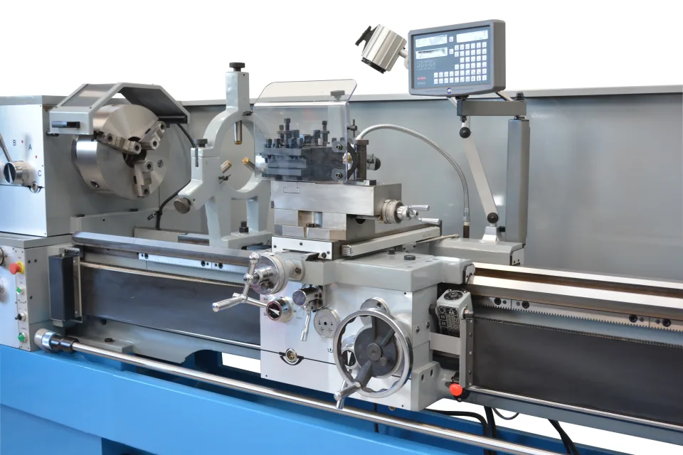 Luxcut Z560B x 2000 c/w 80mm bore Centre Lathe