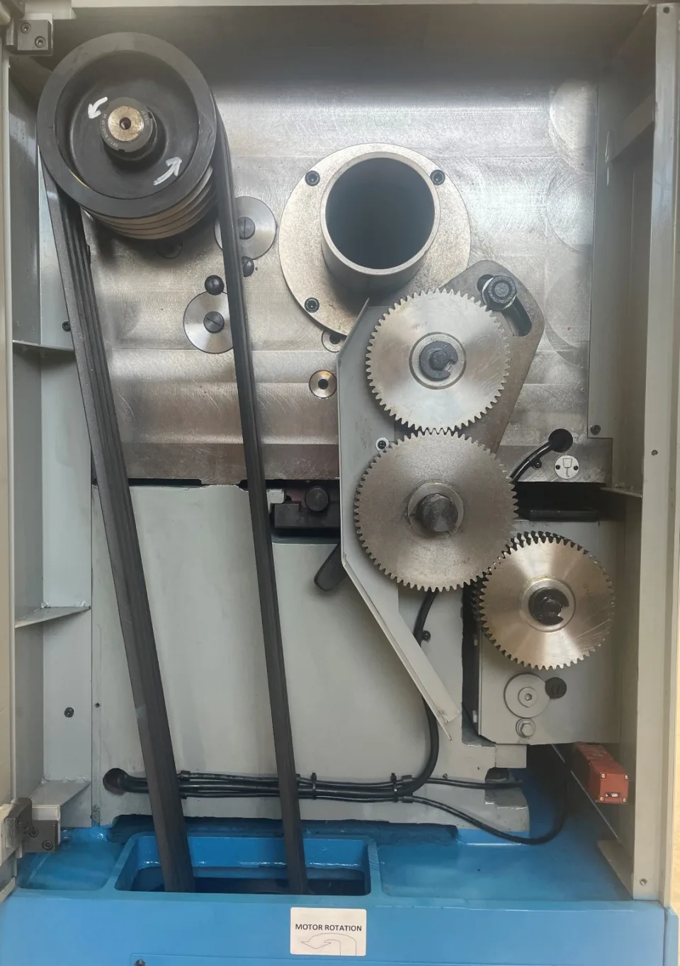 Luxcut Z560Lx2000 Centre Lathe