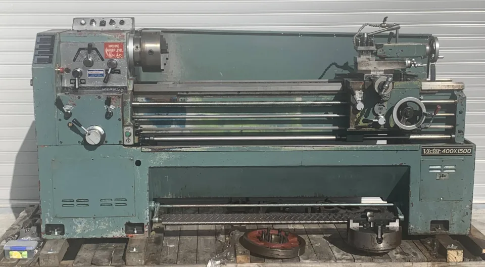 Victor (Taiwan) 400 x 1500 Used Centre Lathe