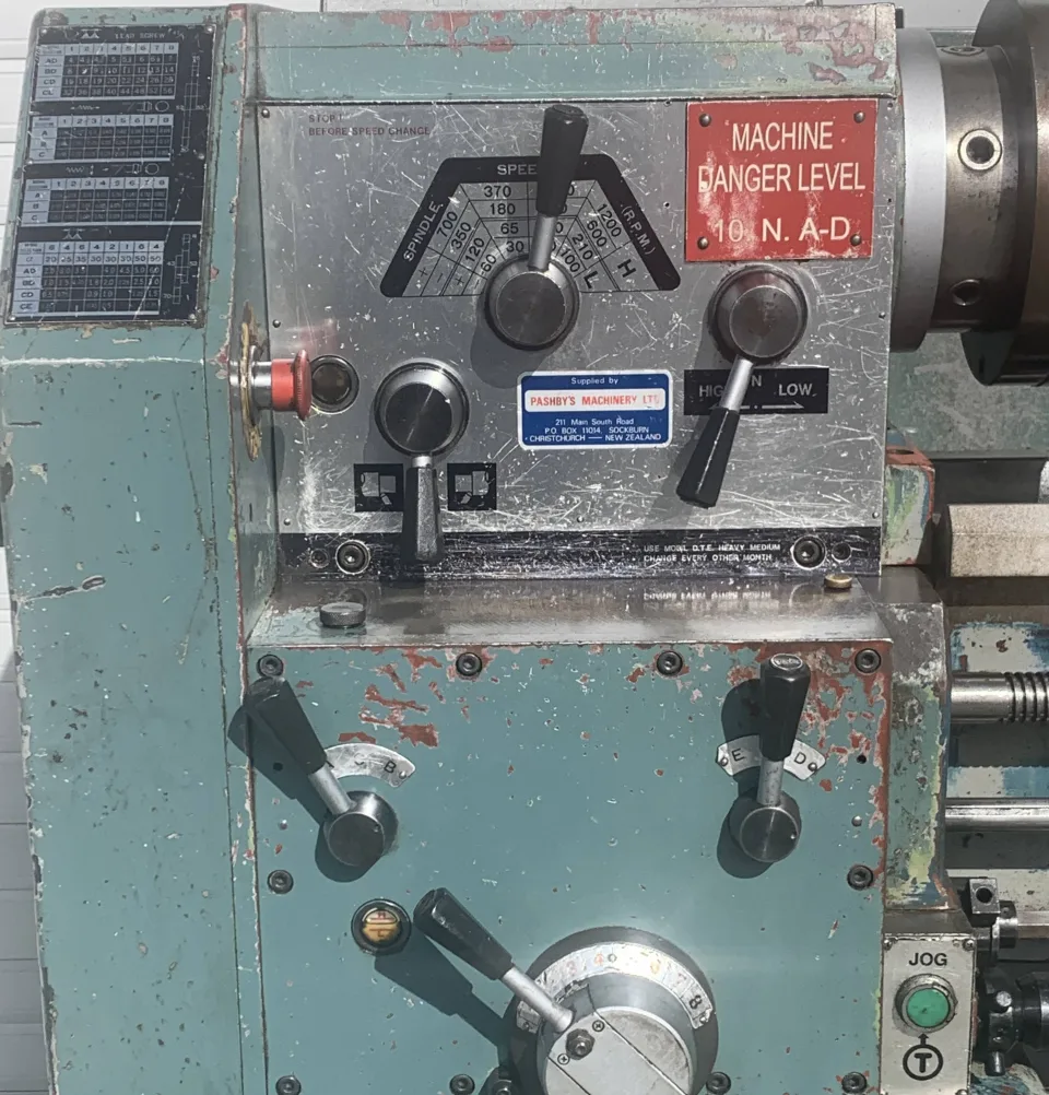 Victor (Taiwan) 400 x 1500 Used Centre Lathe