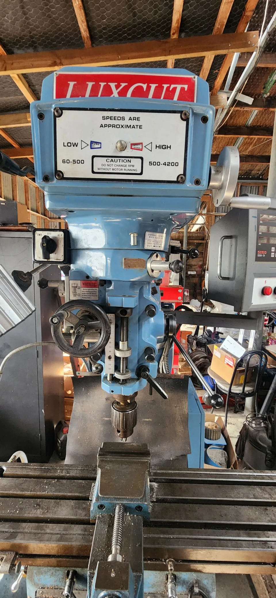 Used Luxcut TM-2VSL 3ph Turret Mill