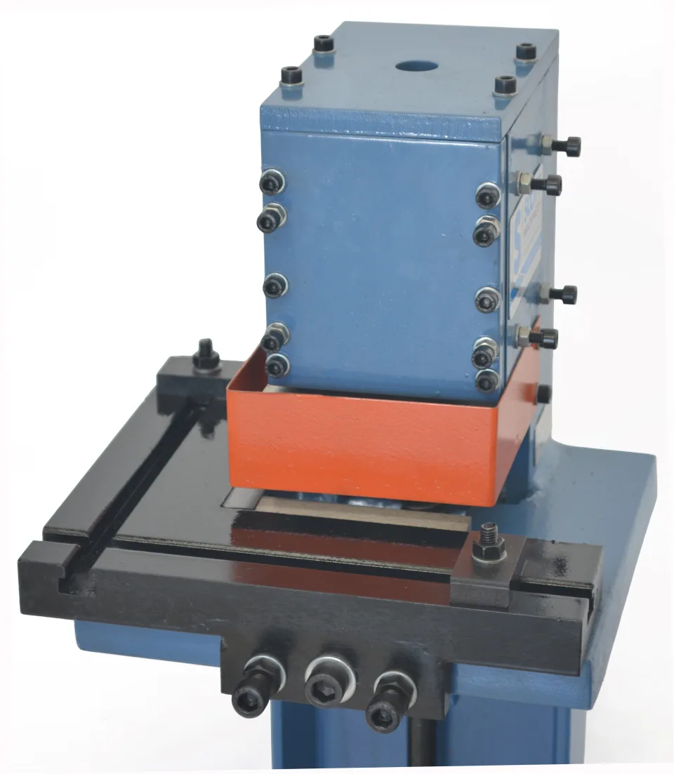 METALEX FN1.5x80 Treadle Foot Notcher