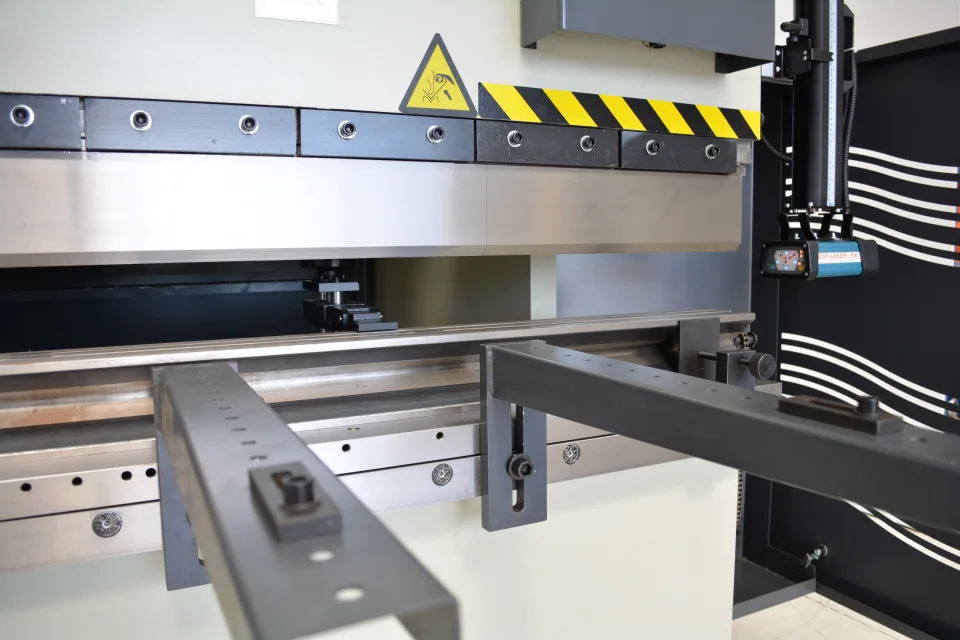 YSD PPTK 135/40 Hydraulic Pressbrake