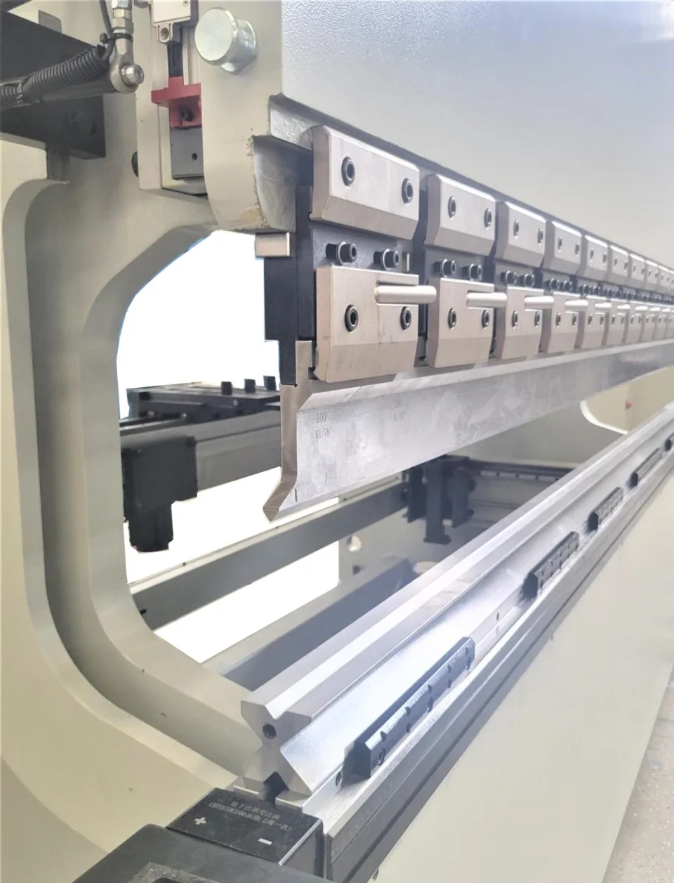 YSD PPEC165/32 Hybrid Servo Hydraulic Pressbrake