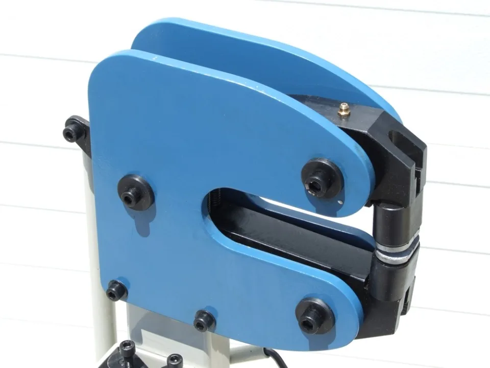 Baileigh MSS-16F Metal Shrinker Stretcher