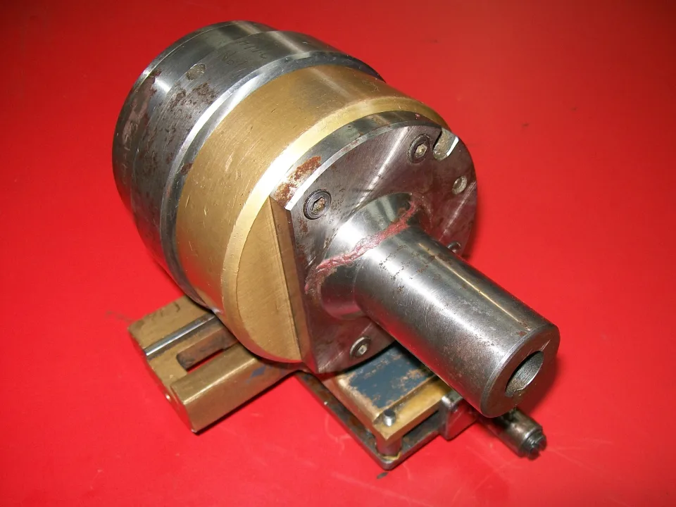 Coventry 1 1/2 inch Taper Die Head